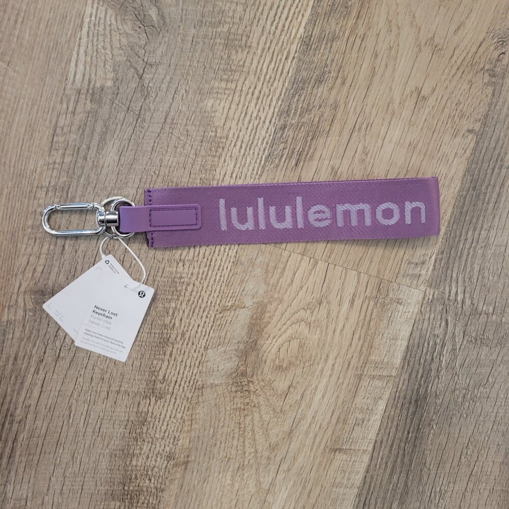 NWT Lululemon Never Lost Keychain!! - Picture 2 of 2